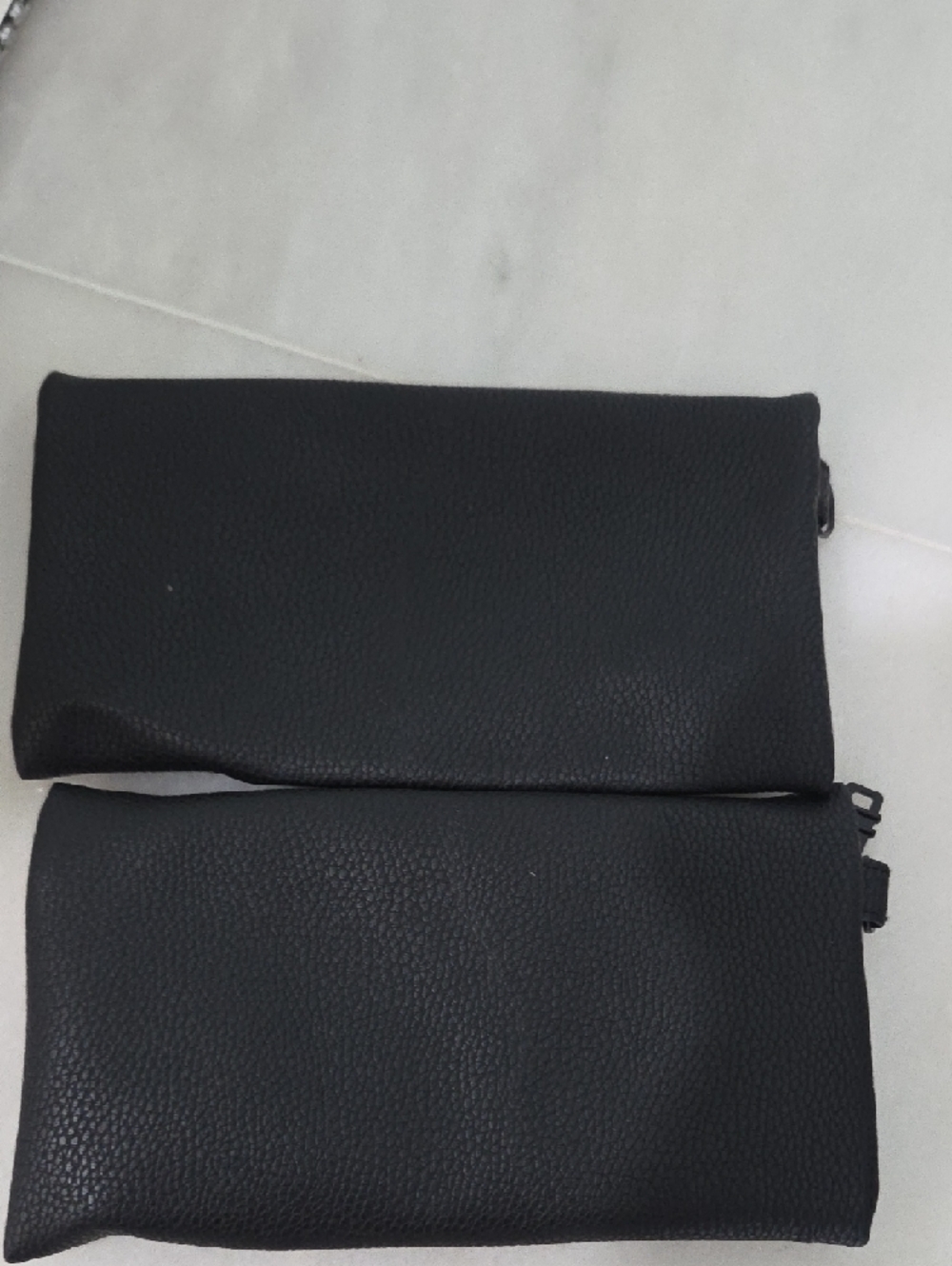 Tumi Black Pebbled Leather Double-Zip Pouch with Red Zippers 1 Pouch Include - Picture 2 of 3